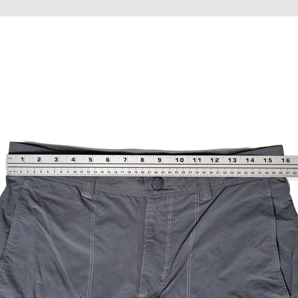 The North Face Men's Gray Cargo Hiking Outdoor Performance Shorts, Size 32